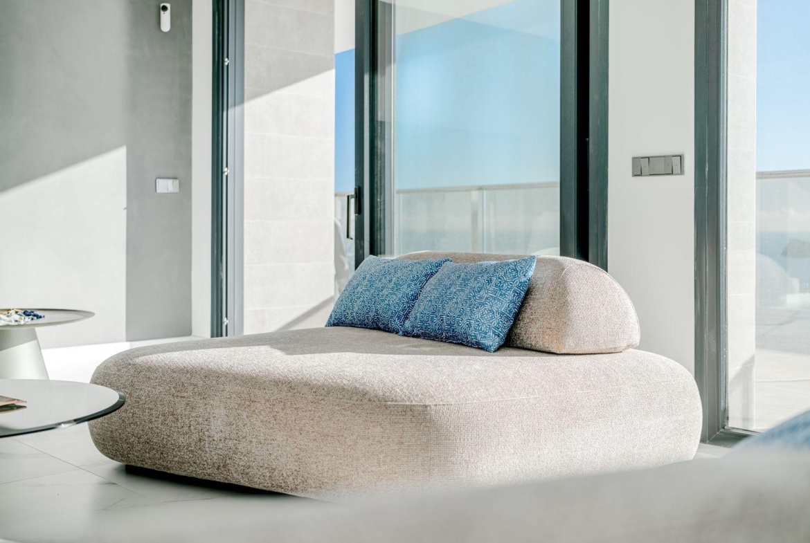 Premium Apartment at Sunset Cliffs – 29th Floor