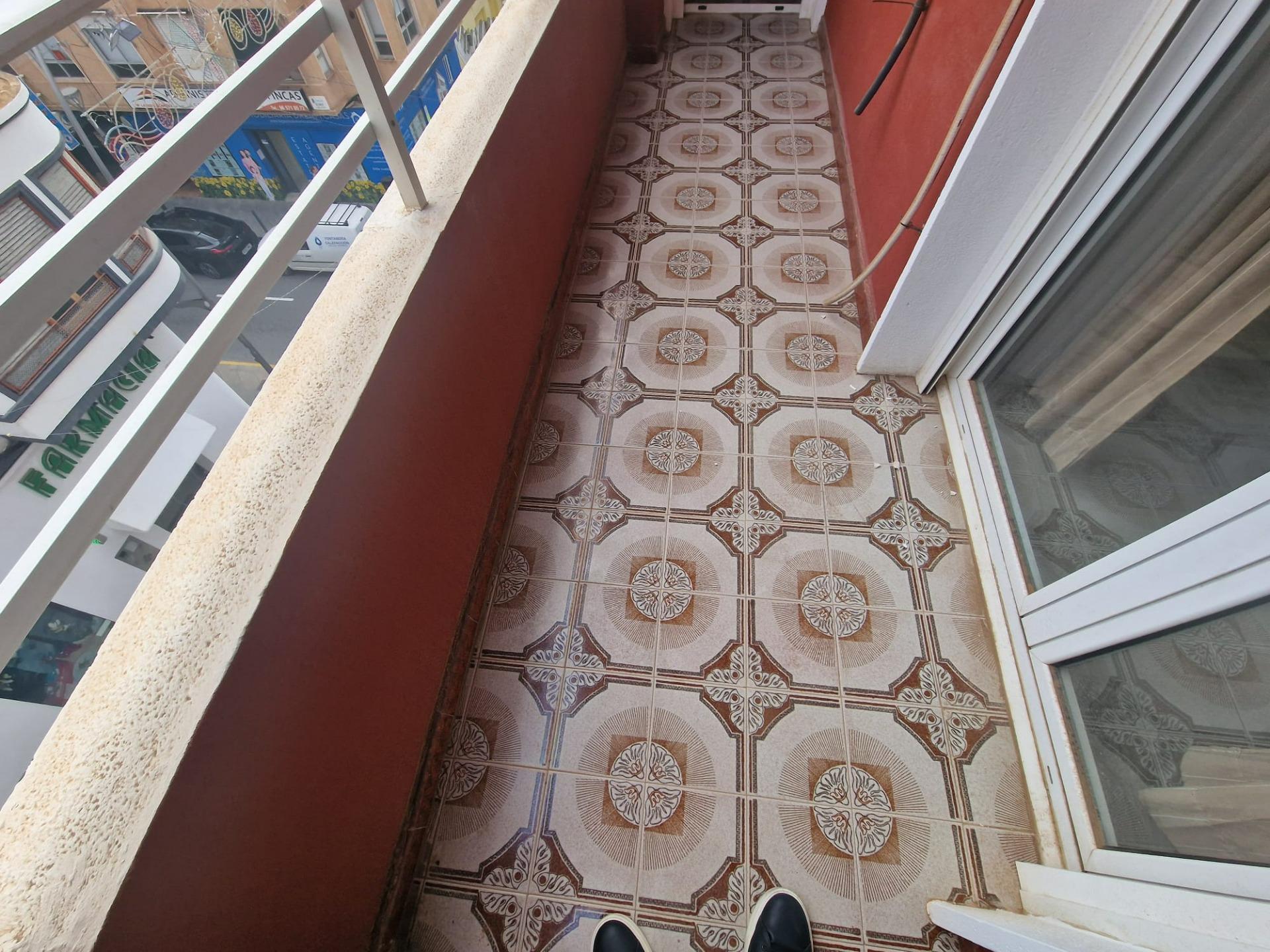 3-19-62 Apartamento muy amplio en pleno centro