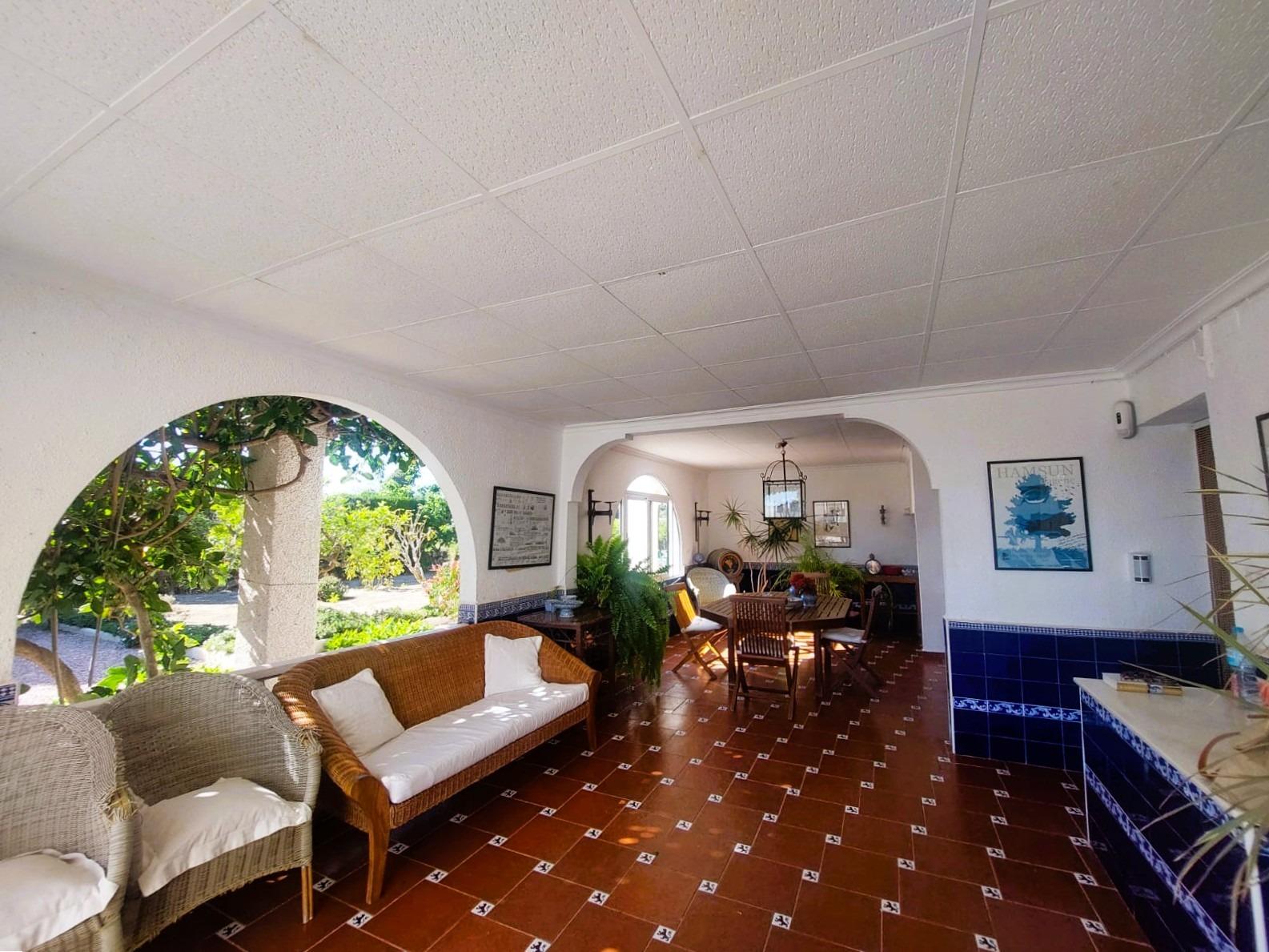 3-19-75 Charming mediterranean villa