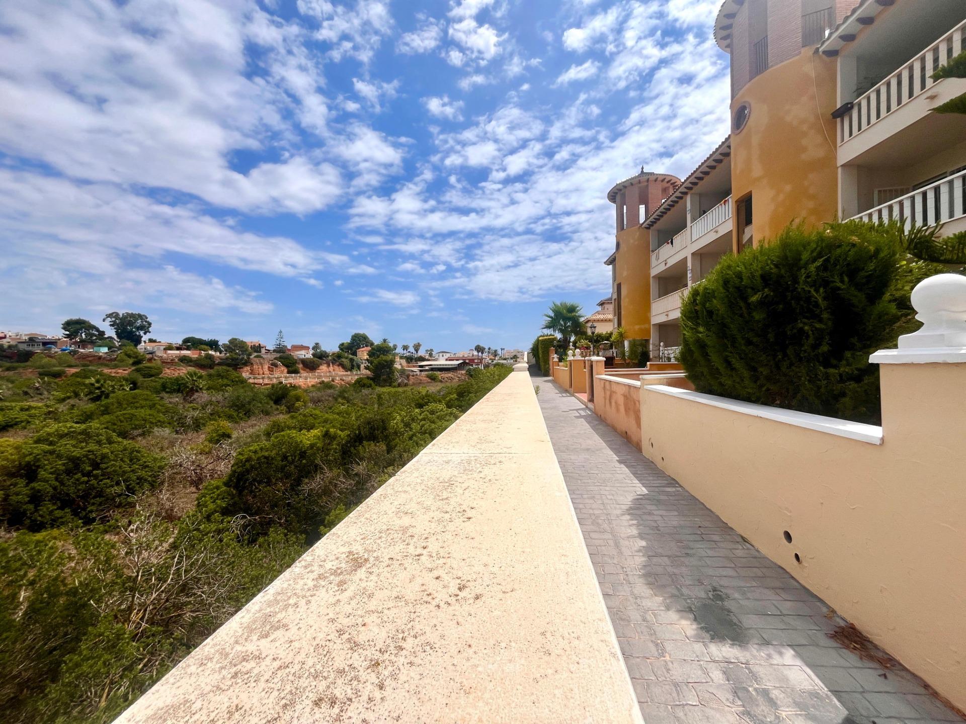 3-19-85 Live the Mediterranean lifestyle in Orihuela Costa!