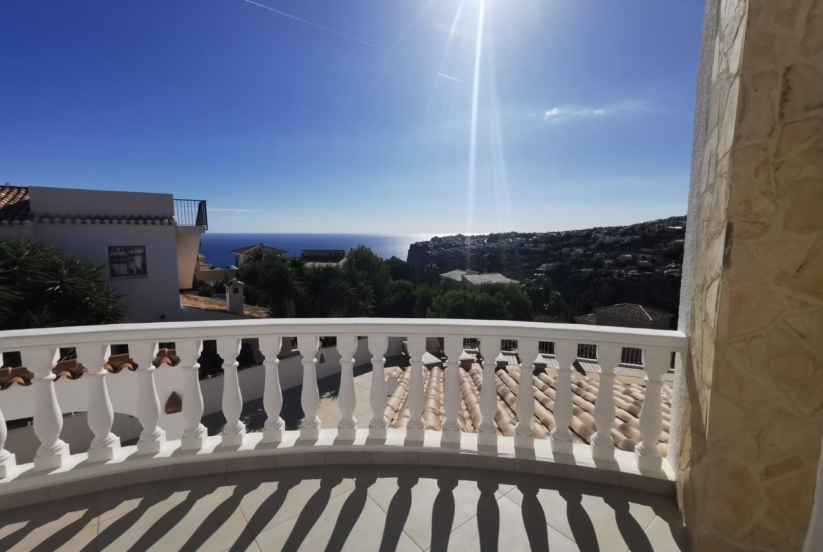 Villa with Sea Views in Cumbre del Sol 🏡🌊