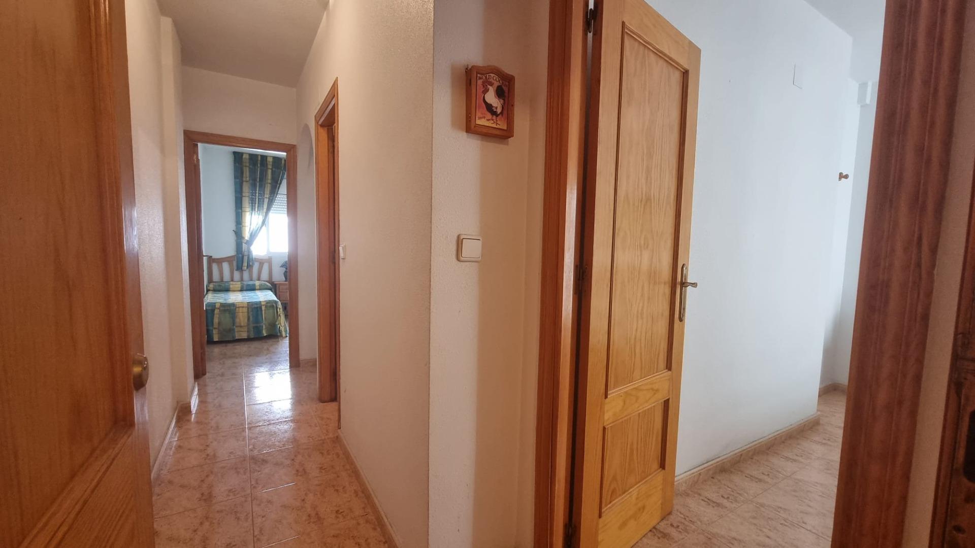 3-2-156 Apartamento semi-nuevo en la zona mas demandada de Torrevieja !