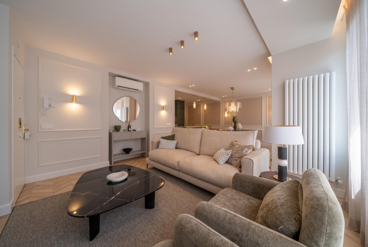 LUXURY HOUSING IN GOYA WITH PARKING SPACE