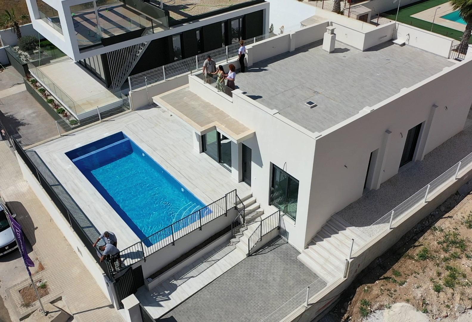 3-2-58 Independent villas with fully customizable pool