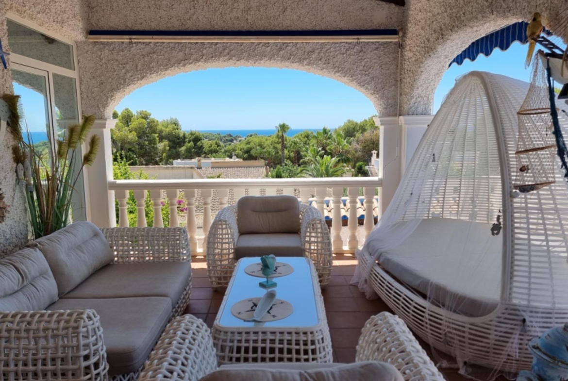 Luxe villa voor een groot gezin in Moraira