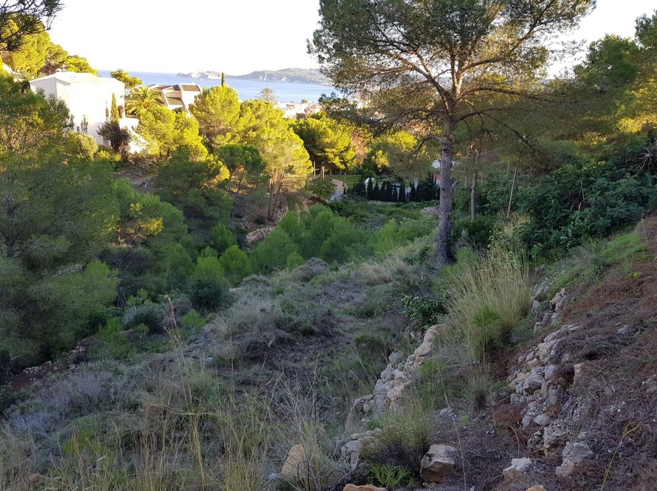 Urban plot in Javea with sea views