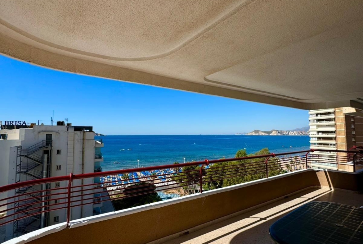 Apartamento con IMPRESIONANTES vistas al mar, Edif. Coblanca 8, playa Levante, Benidorm