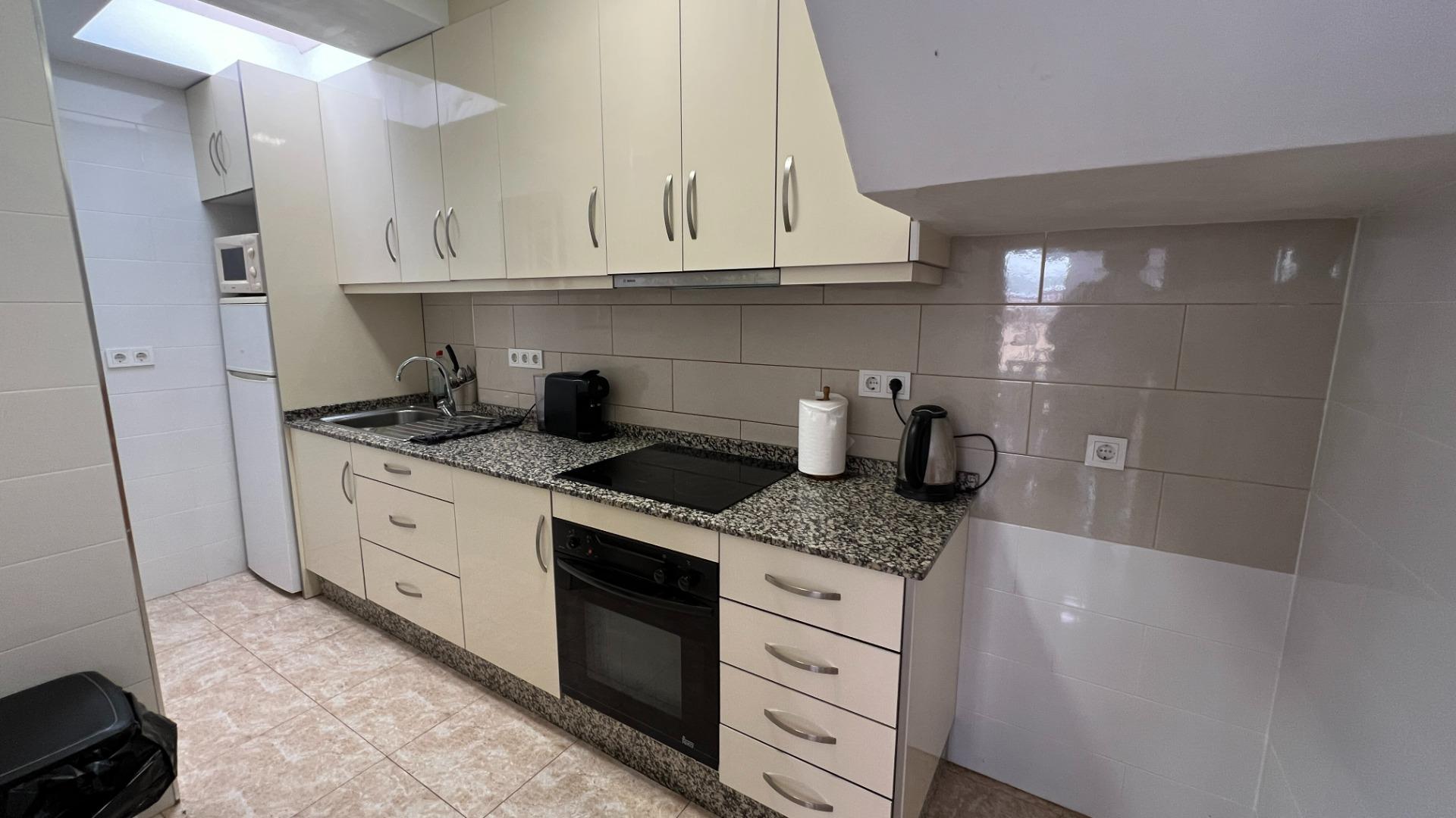 🏡 Your lakeside home with ☀️ solarium and 🌿 private garden in Torrevieja!
