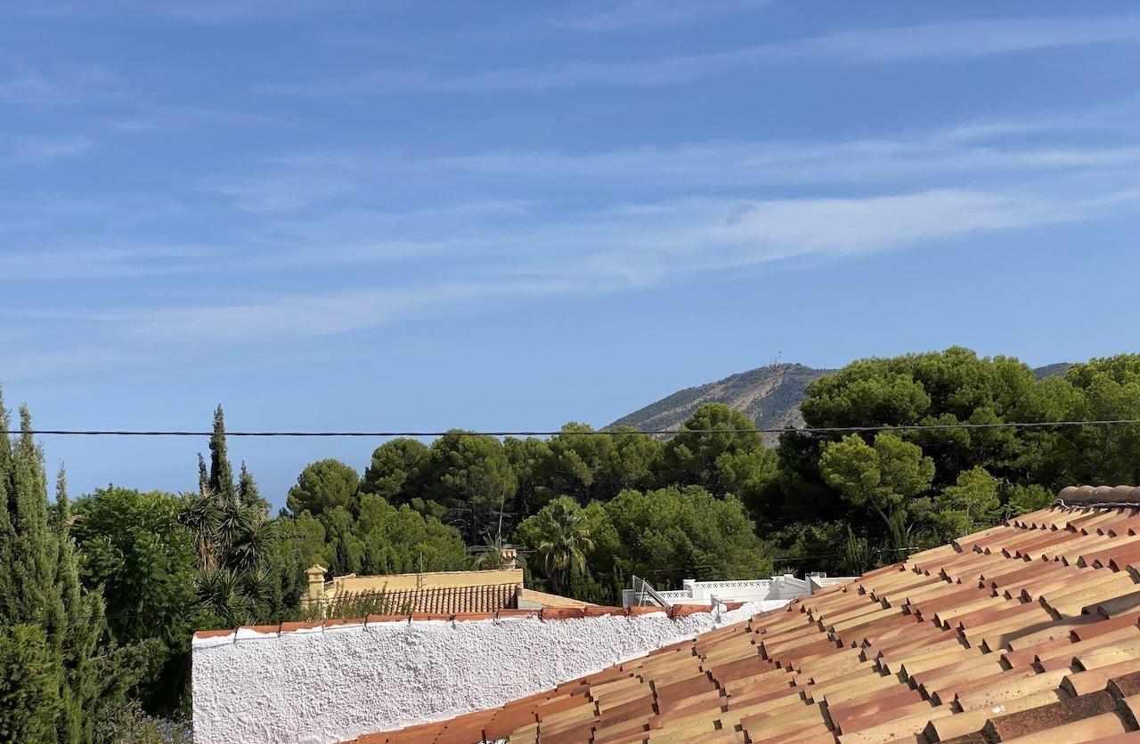LOVELY  VILLA IN ALFAS DEL PI