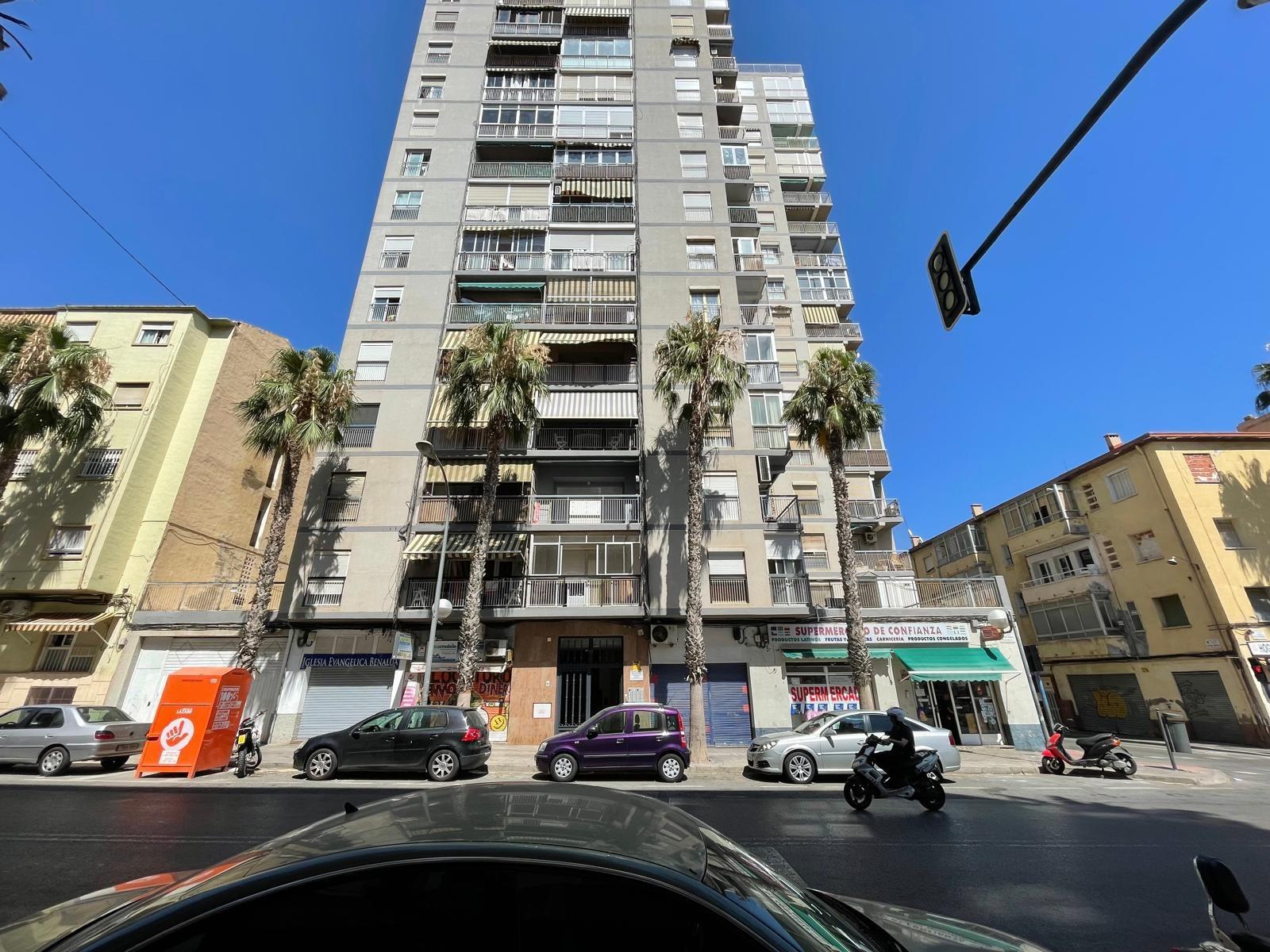 Indrukwekkend appartement in Benalúa met vrij uitzicht
