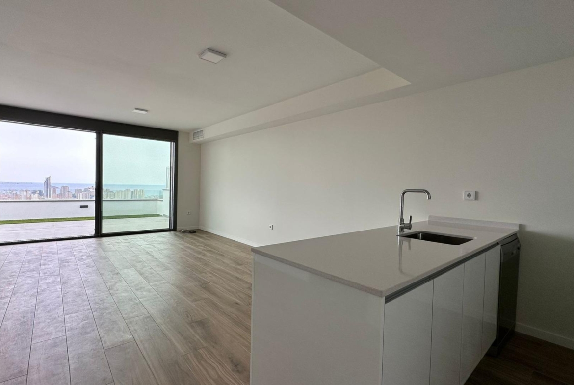 NIEUWE APPARTEMENT MET ZEEZICHTEN