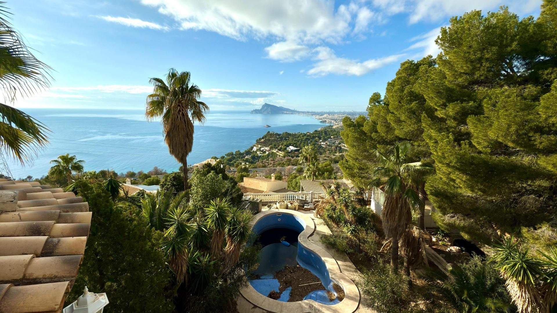 3-20-53 Mediterranean Luxury in Altea Hills: Exclusive Property with Spectacular Views and Unique Spaces