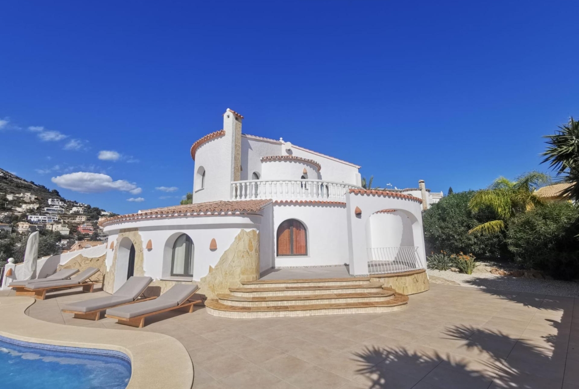 Villa with Sea Views in Cumbre del Sol 🏡🌊