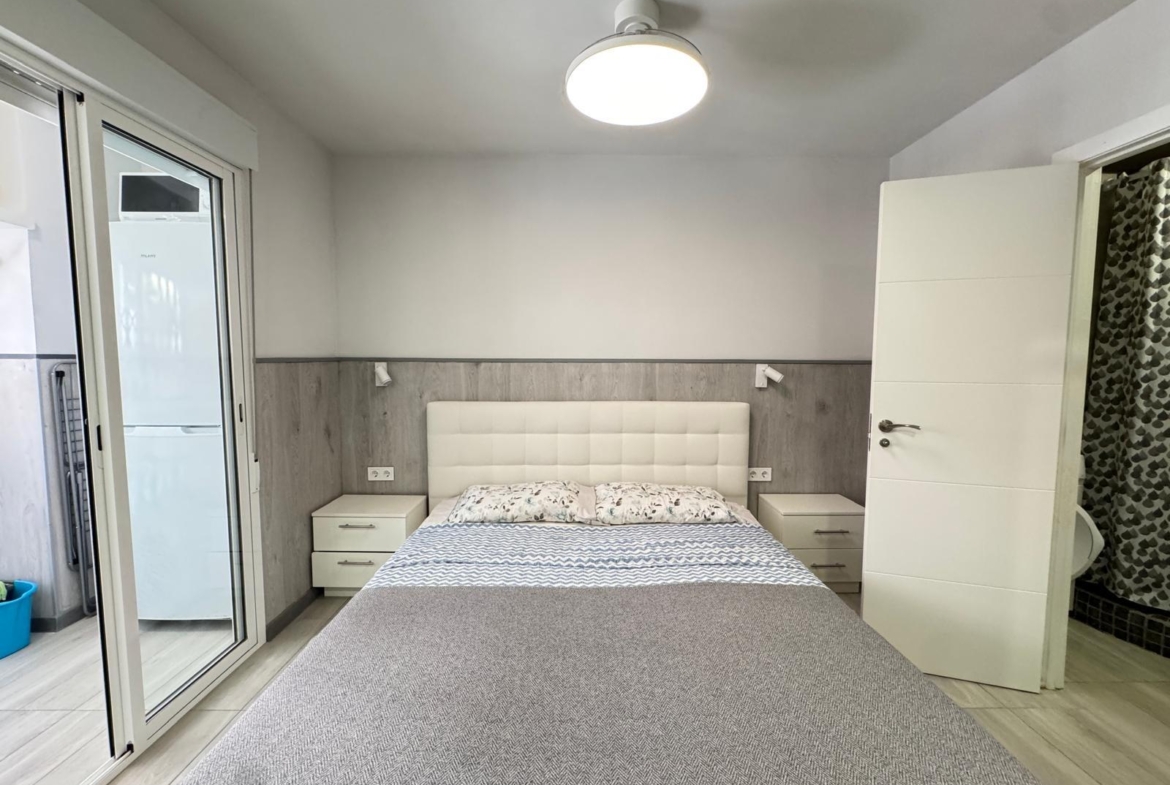 2 BAÑOS. 65 M2. SECADO POR DOS ESTUDIOS PARA ALQUILAR