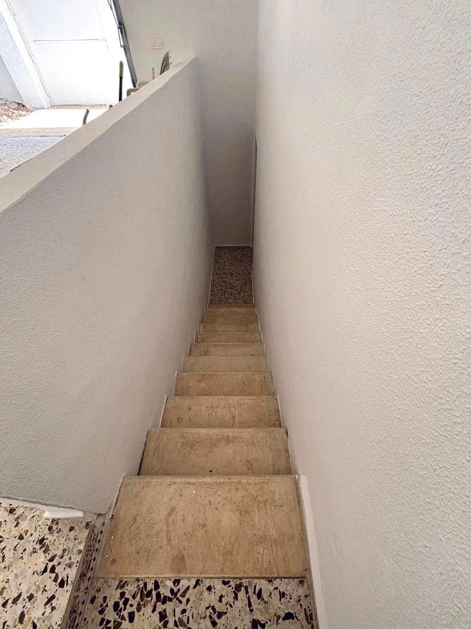 VILLA ESTILO MEDITERRANEO EN CIUDAD QUESADA CON PARCELA DE 500 M2 Y PROPIA PISCINA. 3 DORM. 2 BAÑOS. 110 M2 DE CASA.