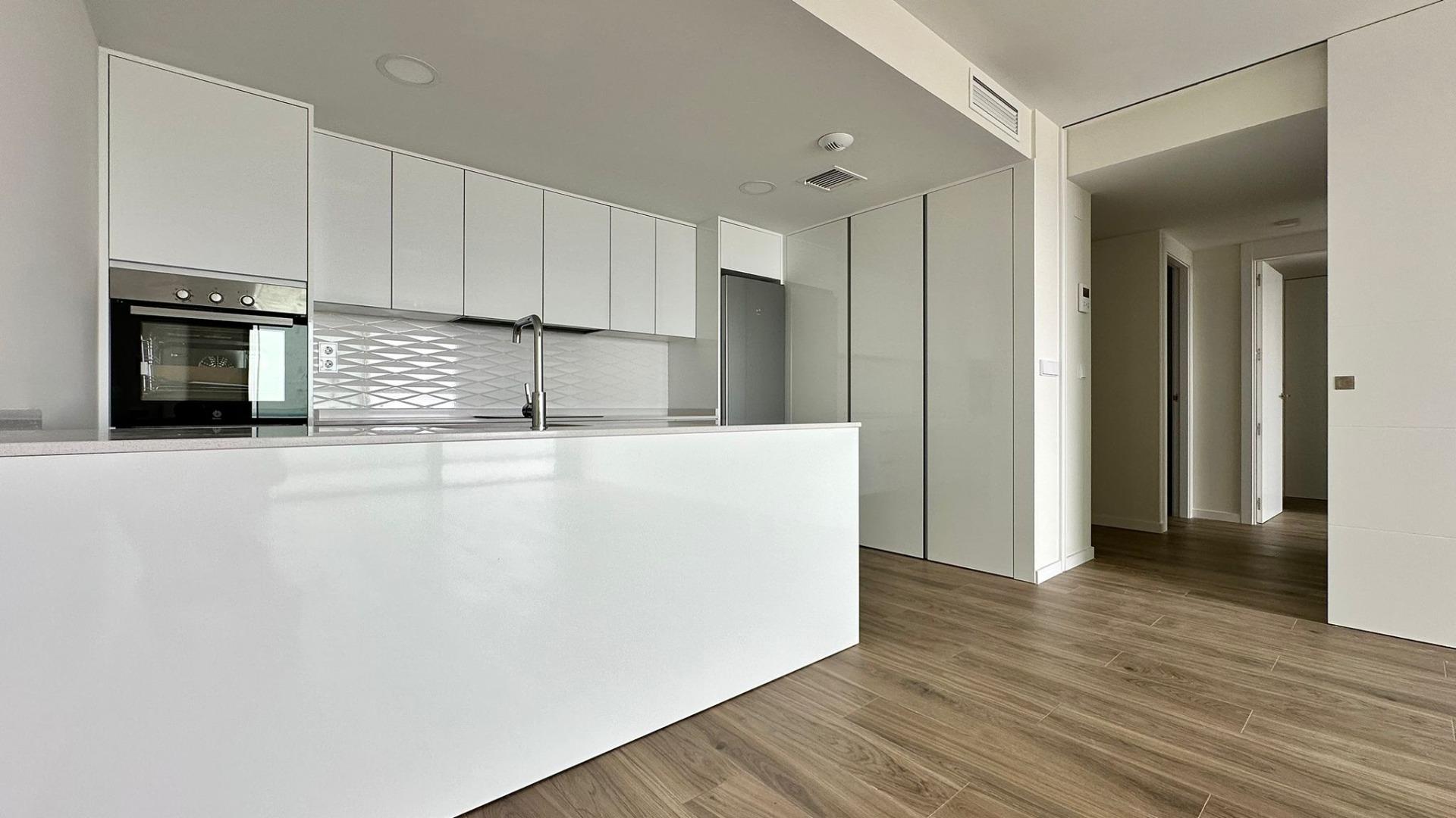 NIEUWE APPARTEMENT MET ZEEZICHTEN