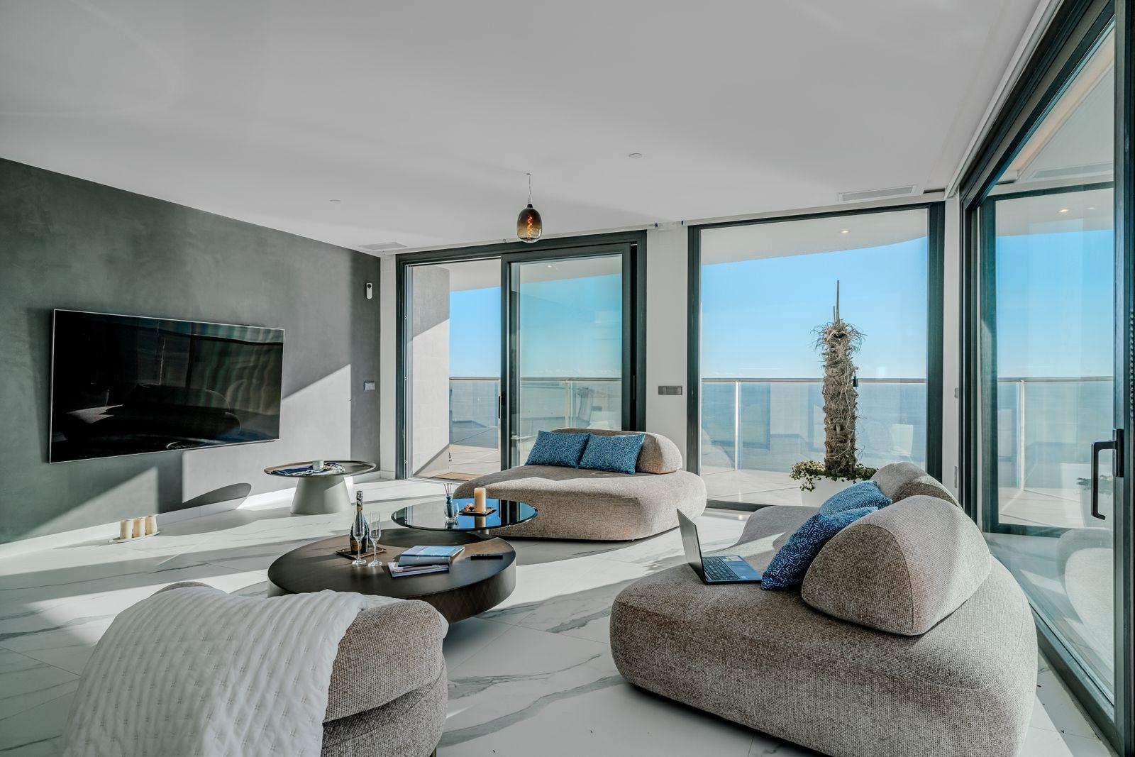 Premium Apartment at Sunset Cliffs – 29th Floor