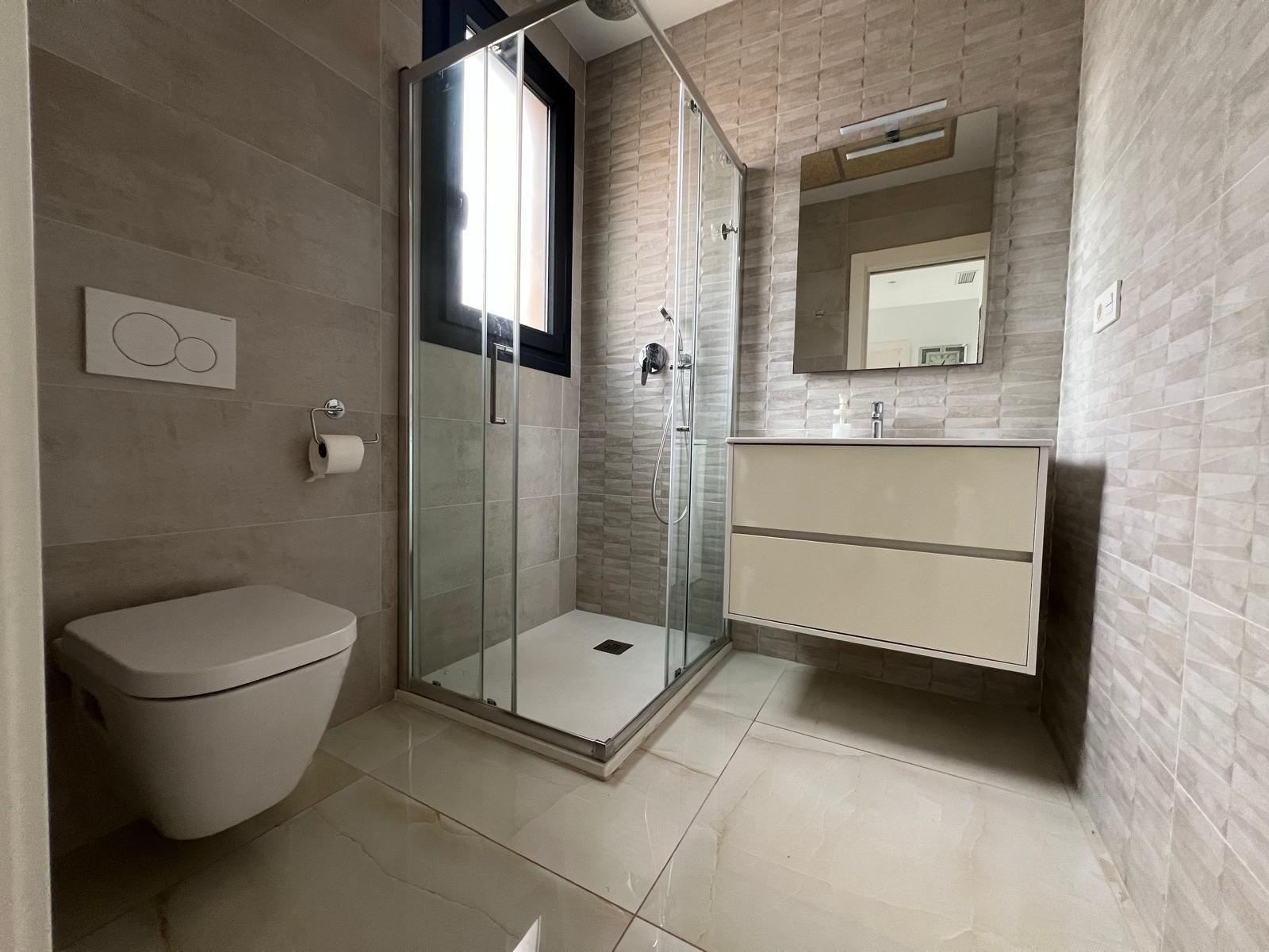 3-21-72 VILLA DE LUJO EN LOMAS DE CABO ROIG CON PISCINA PRIVADA Y PARCELA DE 200 M2. 3 DORM. 3 BAÑOS.
