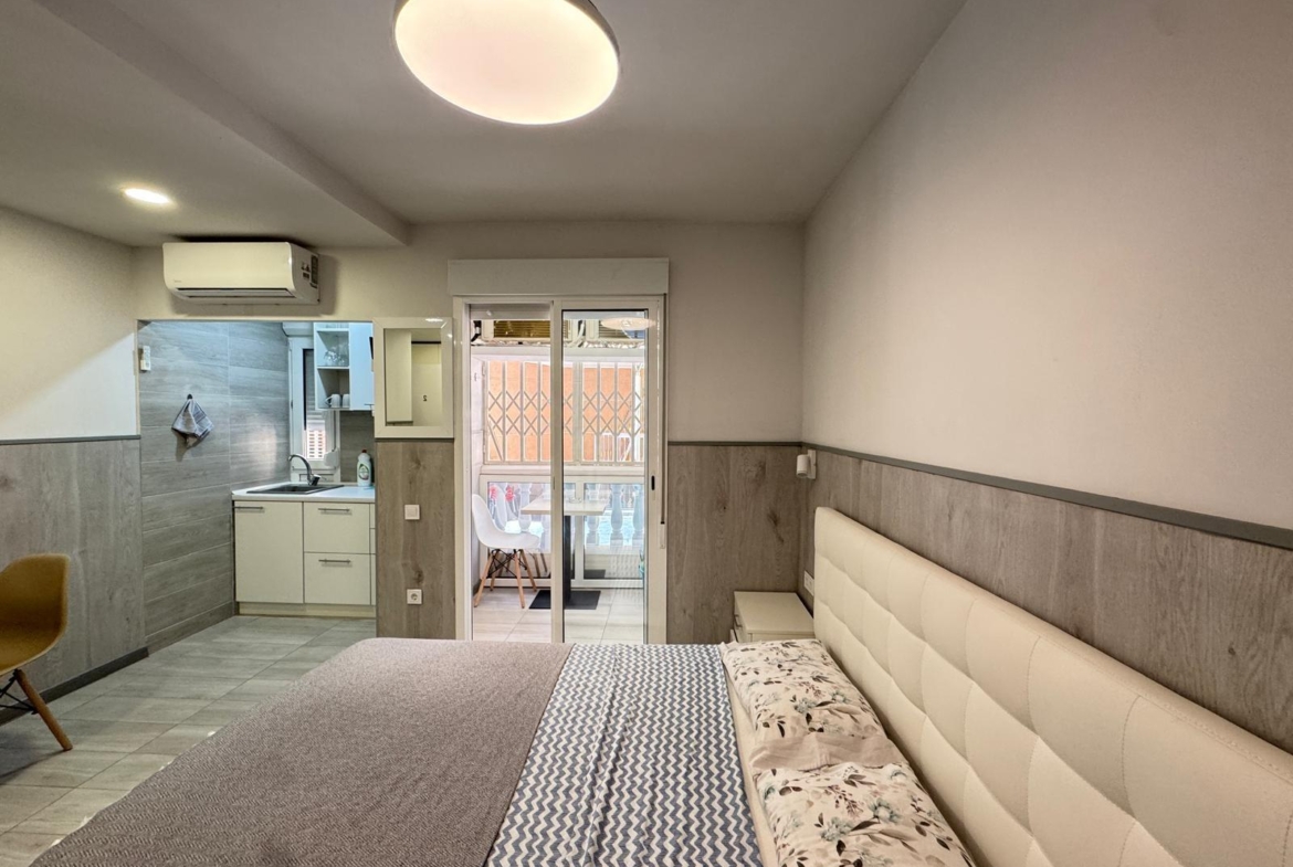 2 BAÑOS. 65 M2. SECADO POR DOS ESTUDIOS PARA ALQUILAR