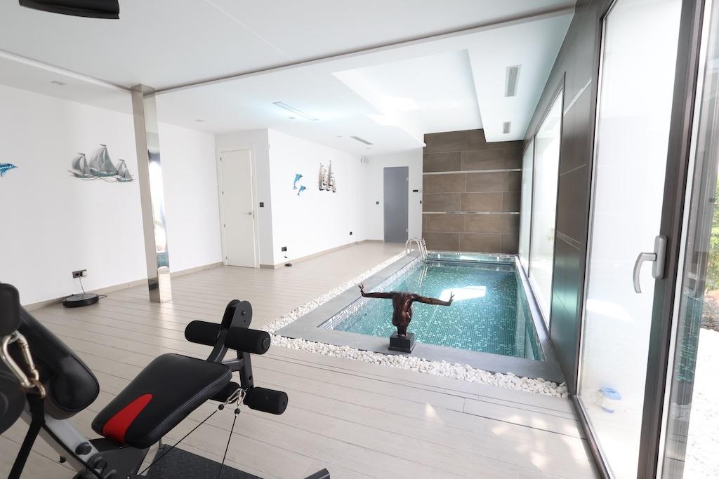 VILLA DE LUJO DE 5 DORM. 6 BAÑOS. EN MONTE OLIMPO JÁVEA.