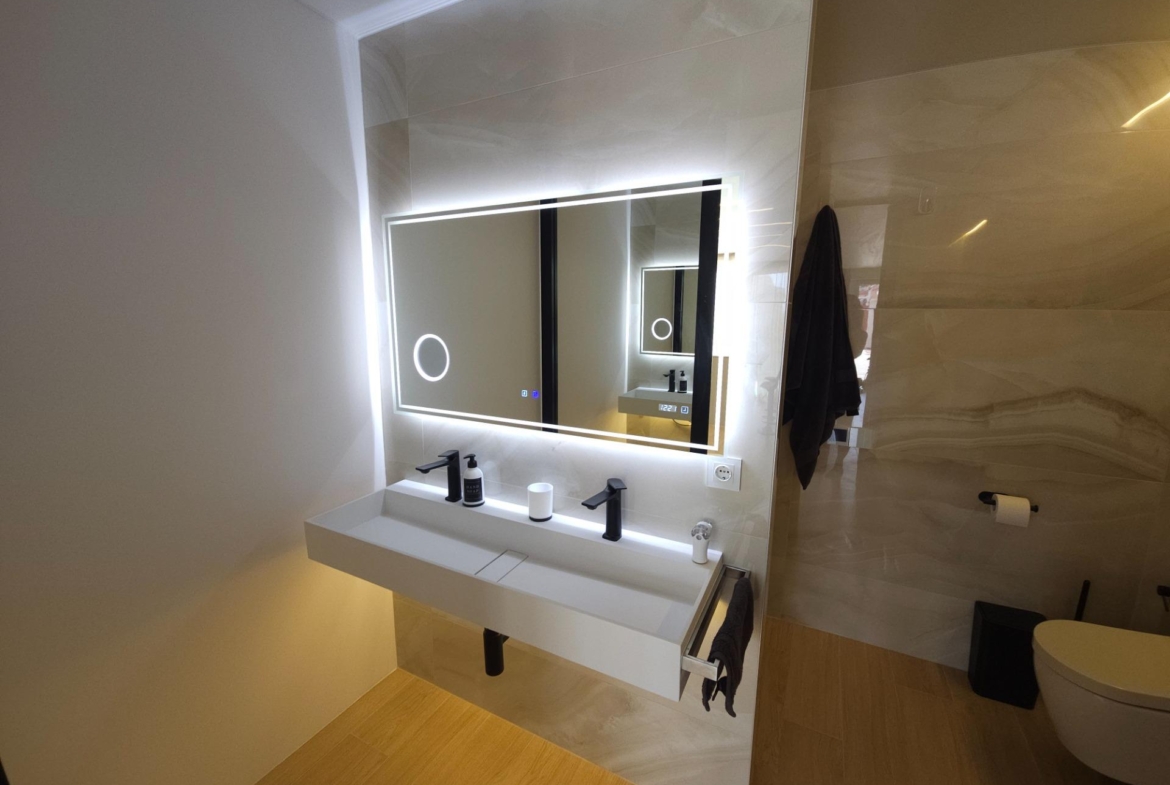 Exclusive Renovated Apartment in La Veleta, Torrevieja – Steps from the Sea