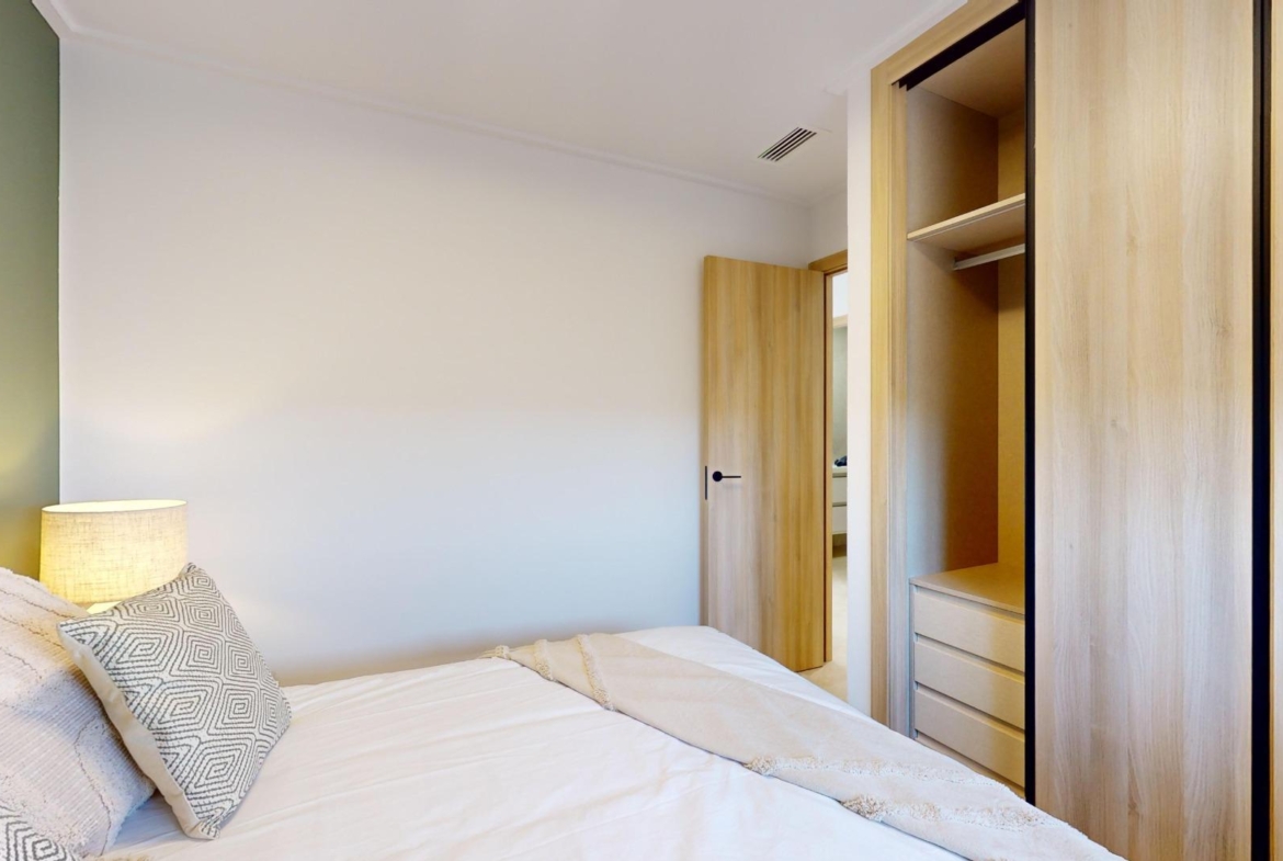 APARTAMENTOS DE OBRA NUEVA EN PILAR DE LA HORADADA CON GARAJE INCLUIDO. 100 M2.TERRAZAS DE 25 M2. 3 DORM. 2 BAÑOS. PISCINA.