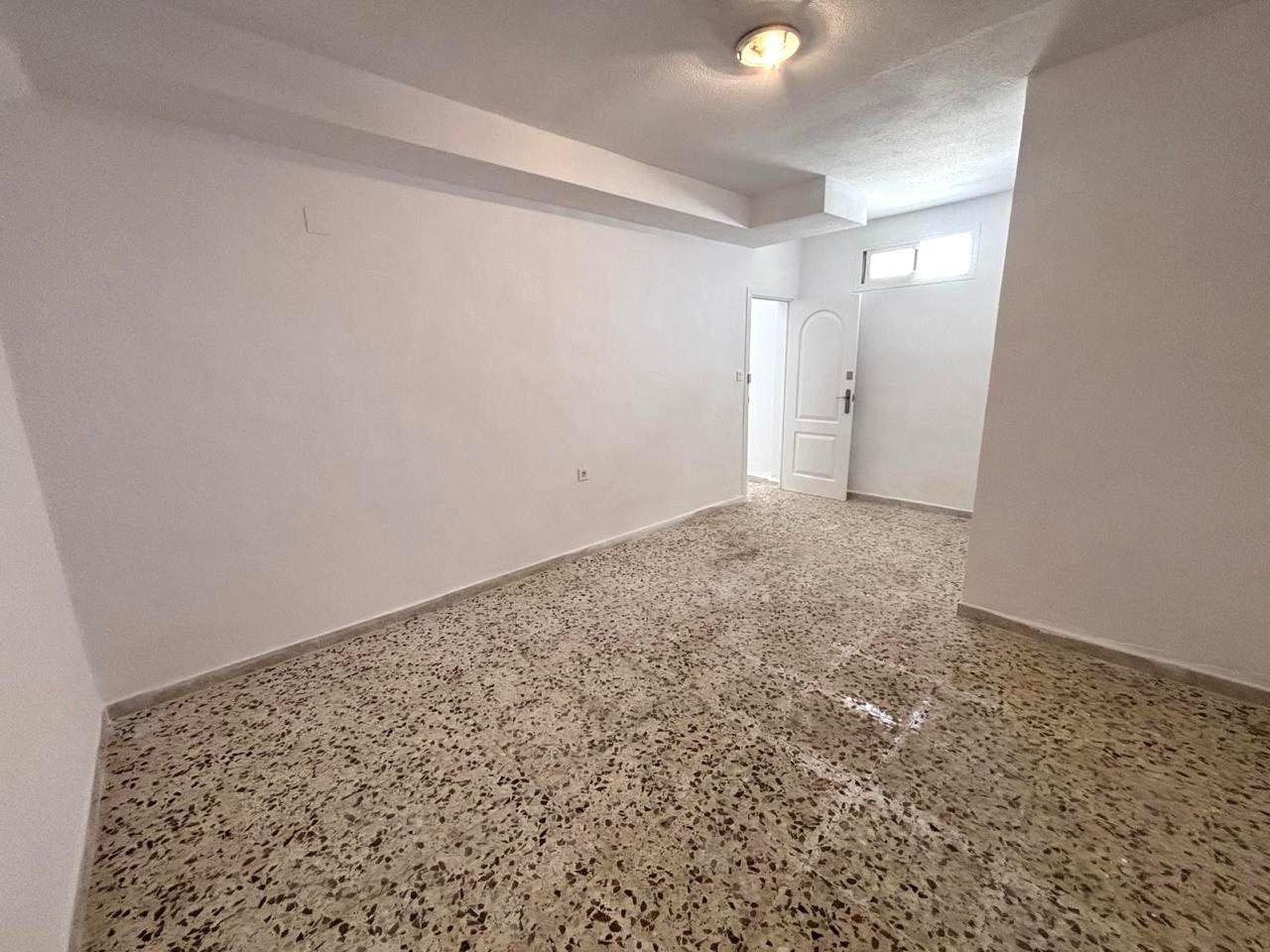 VILLA ESTILO MEDITERRANEO EN CIUDAD QUESADA CON PARCELA DE 500 M2 Y PROPIA PISCINA. 3 DORM. 2 BAÑOS. 110 M2 DE CASA.