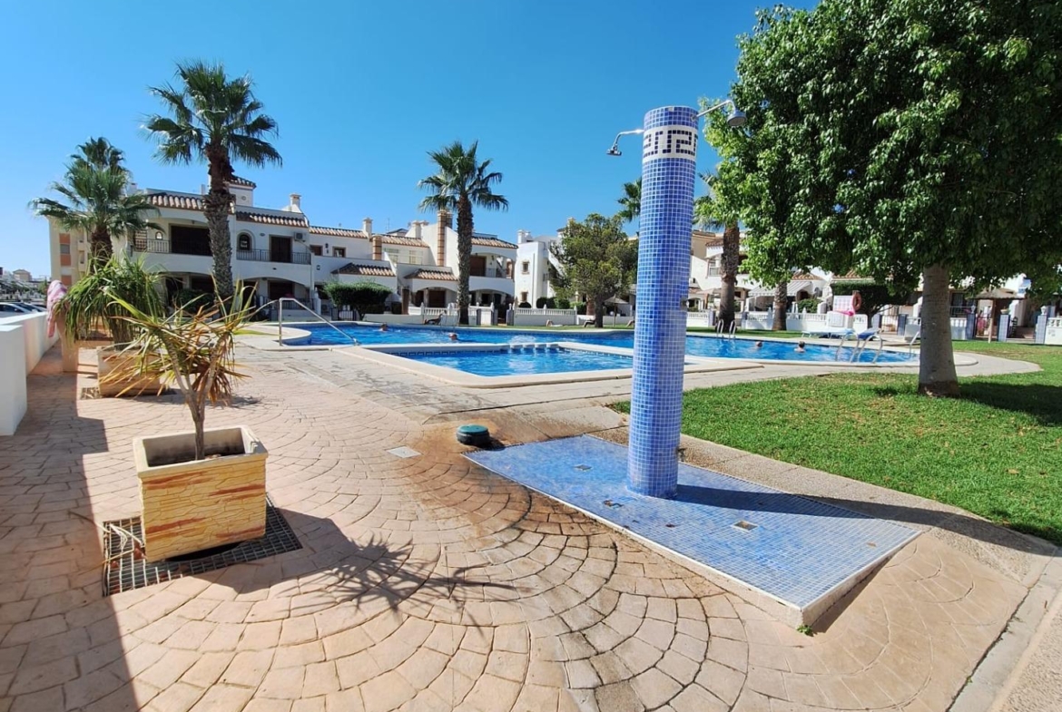 Apartamento en la prestigiosa urbanización Jumilla 3