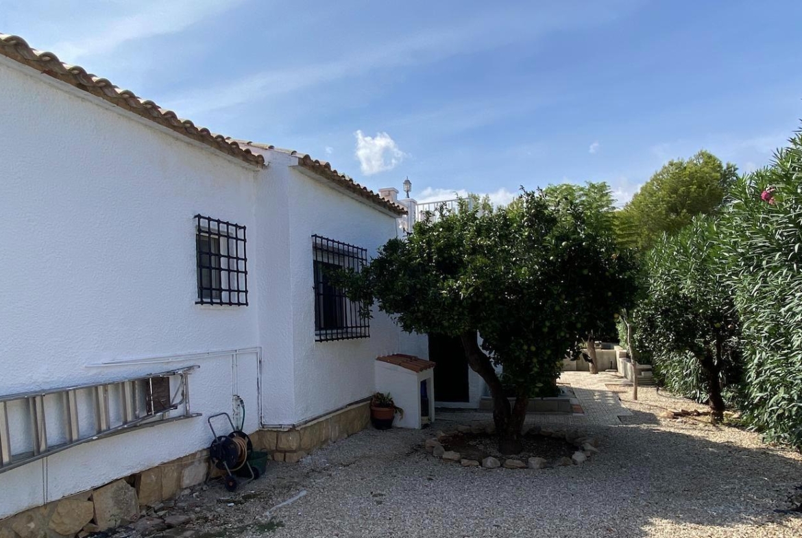 LOVELY  VILLA IN ALFAS DEL PI