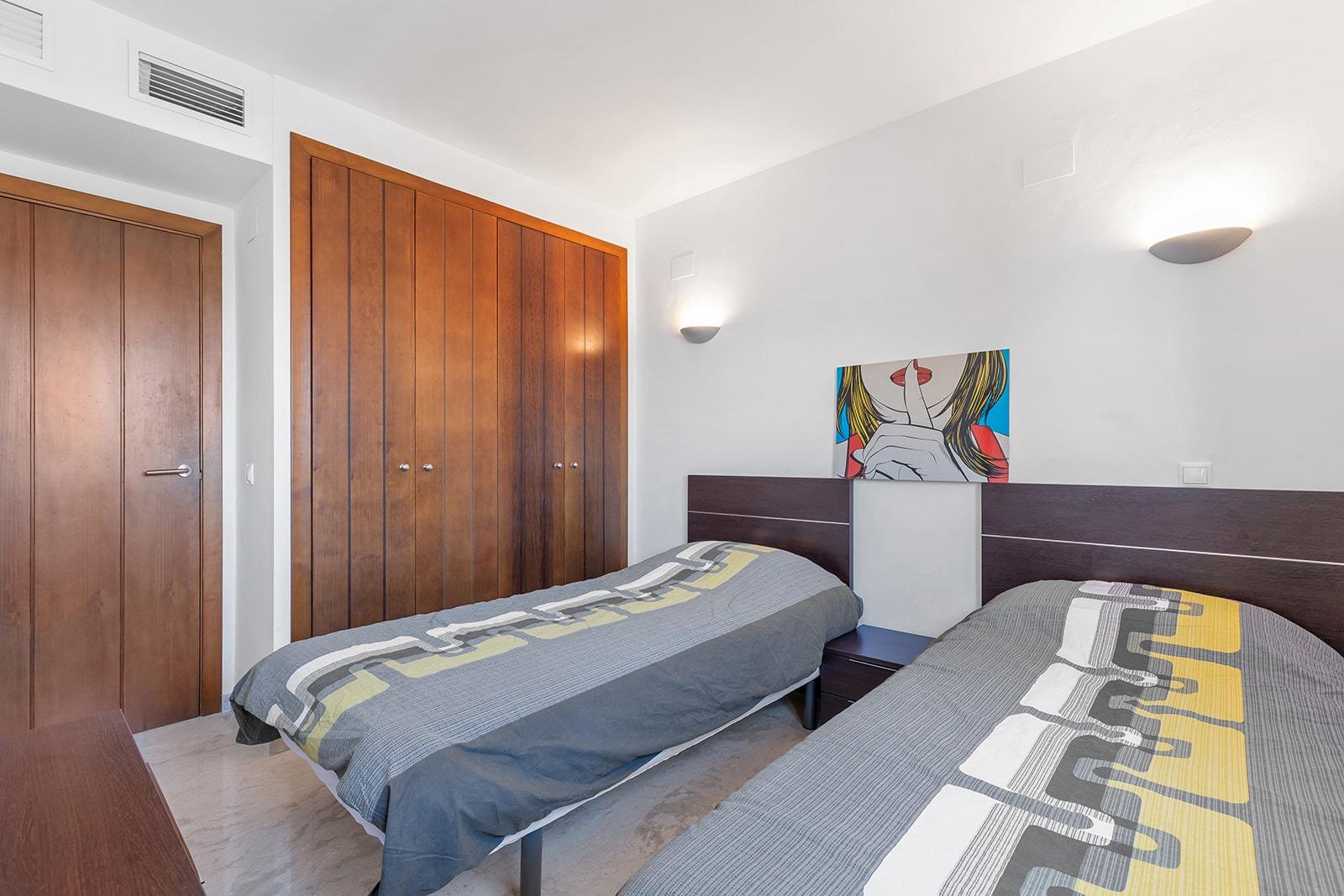“LA RECOLETA” ATICO CON TRES TERRAZAS. GARAJE+TRASTERO. 2 DORM. 2 BAÑOS. 201 M2. PISCINAS.