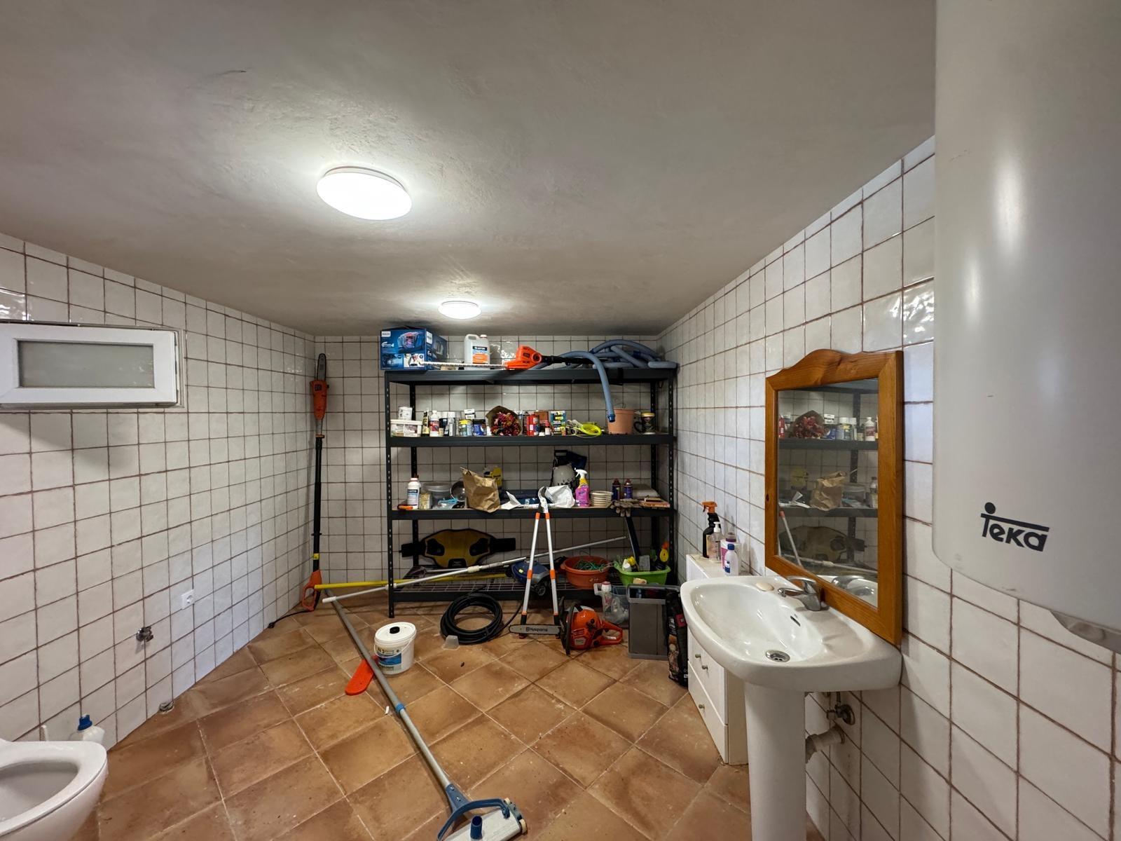 VILLA EN CABO ROIG A 800 METROS DE LA PLAYA CON PARCELA DE 890 M2. 3 DORM. 2 BAÑOS. PISCINA PRIVADA.