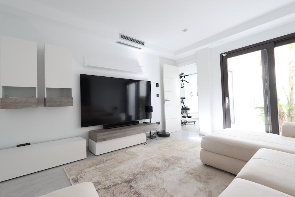 VILLA DE LUJO DE 5 DORM. 6 BAÑOS. EN MONTE OLIMPO JÁVEA.