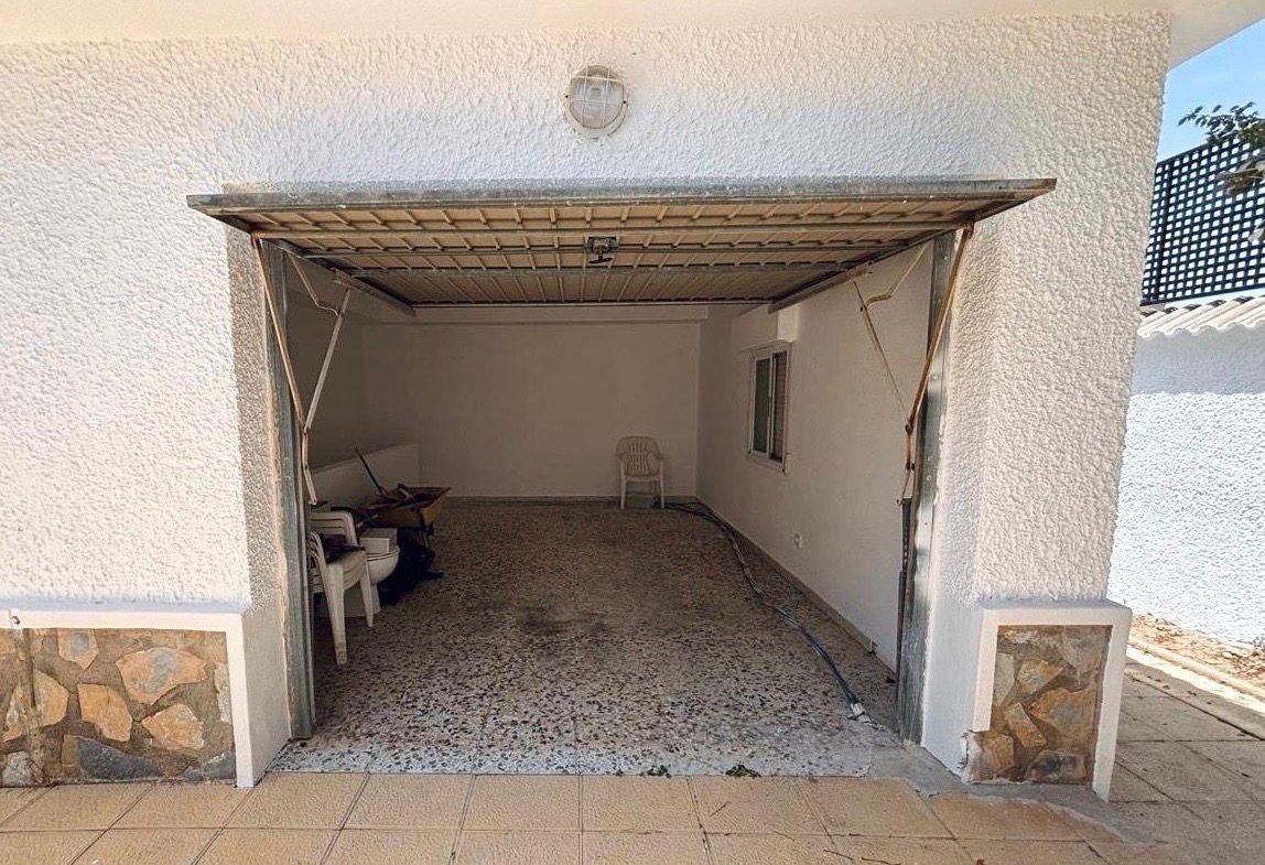 VILLA ESTILO MEDITERRANEO EN CIUDAD QUESADA CON PARCELA DE 500 M2 Y PROPIA PISCINA. 3 DORM. 2 BAÑOS. 110 M2 DE CASA.