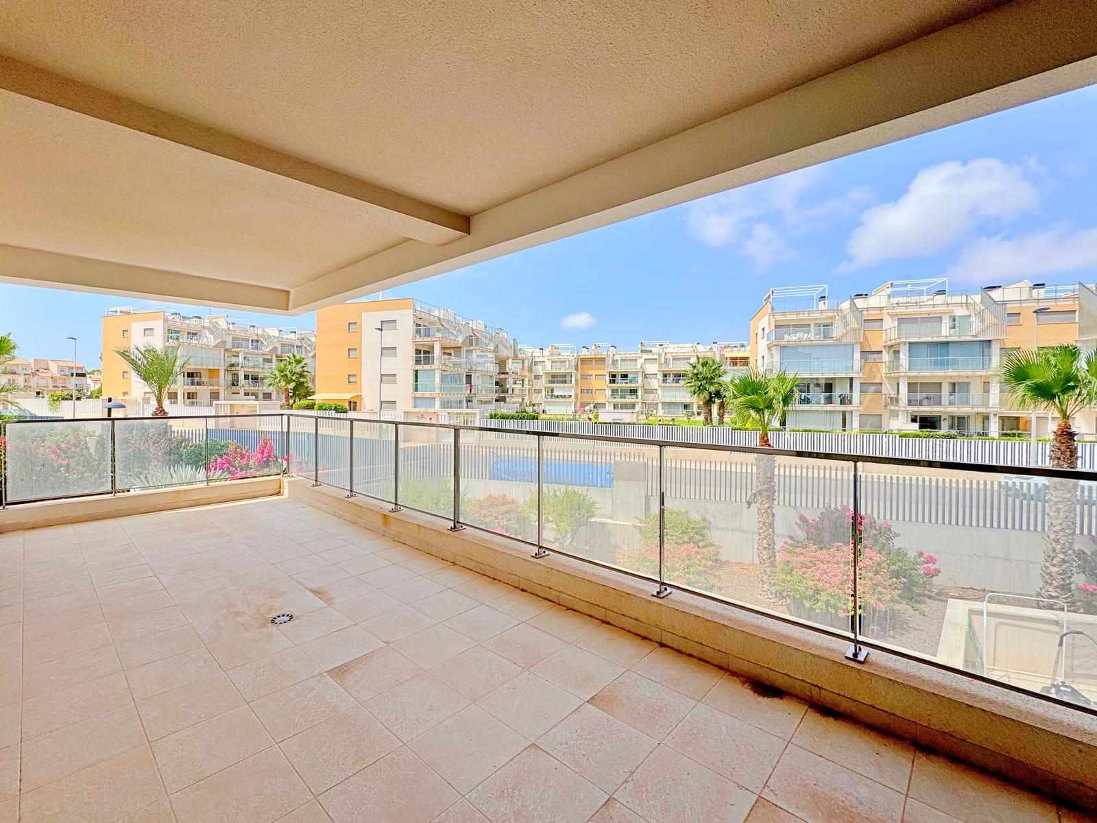 3-22-87 APARTAMENTO EN RESIDENCIAL GREEN HILS DE 2 DORM. 2 BAÑOS. PARKING INCLUIDO. PISCINA. GYM. SUPERFICIE 93 M2.