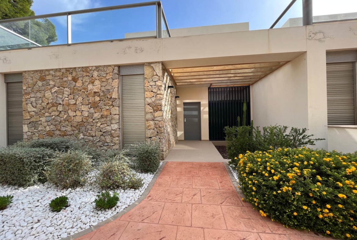 VILLA FOR SALE IN VILLAJOYOSA