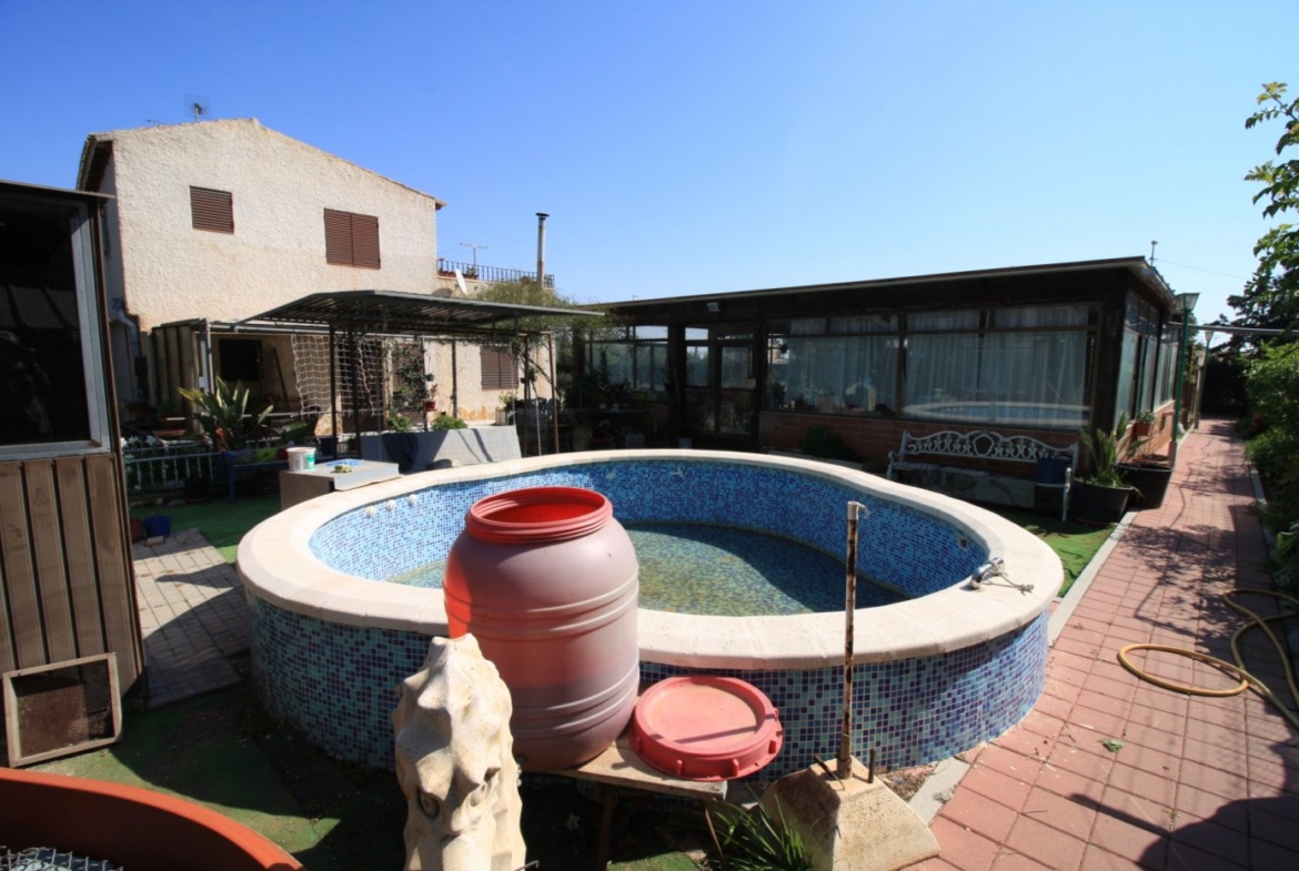 CAMPOAMOR, SPECTACULAR FINCA, 3500 M2  PLOT WITH 2 HOUSES, PRIVATE POOL, 2500 METERS FROM THE BEACH