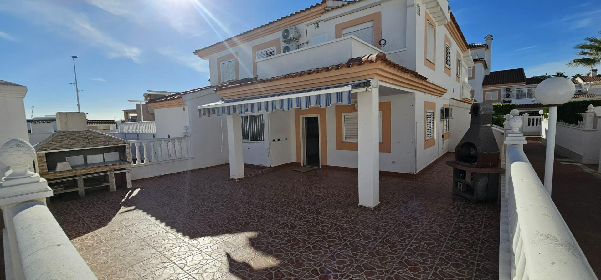 3-23-36 ORIHUELA COSTA EXCLUSIVA: ZENIAMAR 3, 4 HABS AMPLIO JARDIN PISCINA COM 320.000 EUROS!
