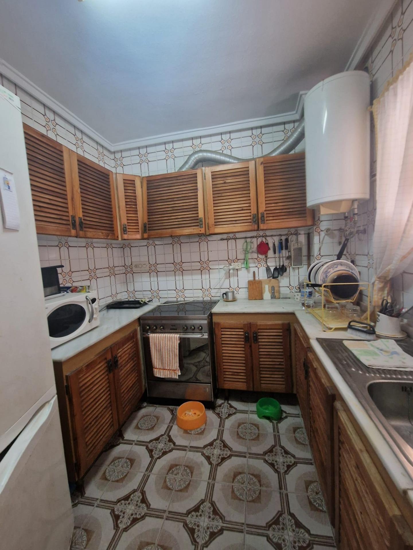 3-23-47 Apartamento muy amplio en pleno centro