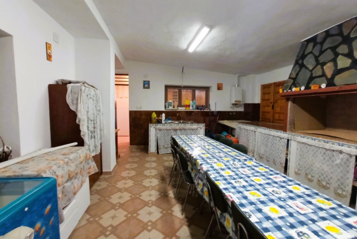 INDEPENDENT VILLA OF 500M2 – LAND OF 10,000M2 NEXT TO BONALBA – MUCHAMIEL
