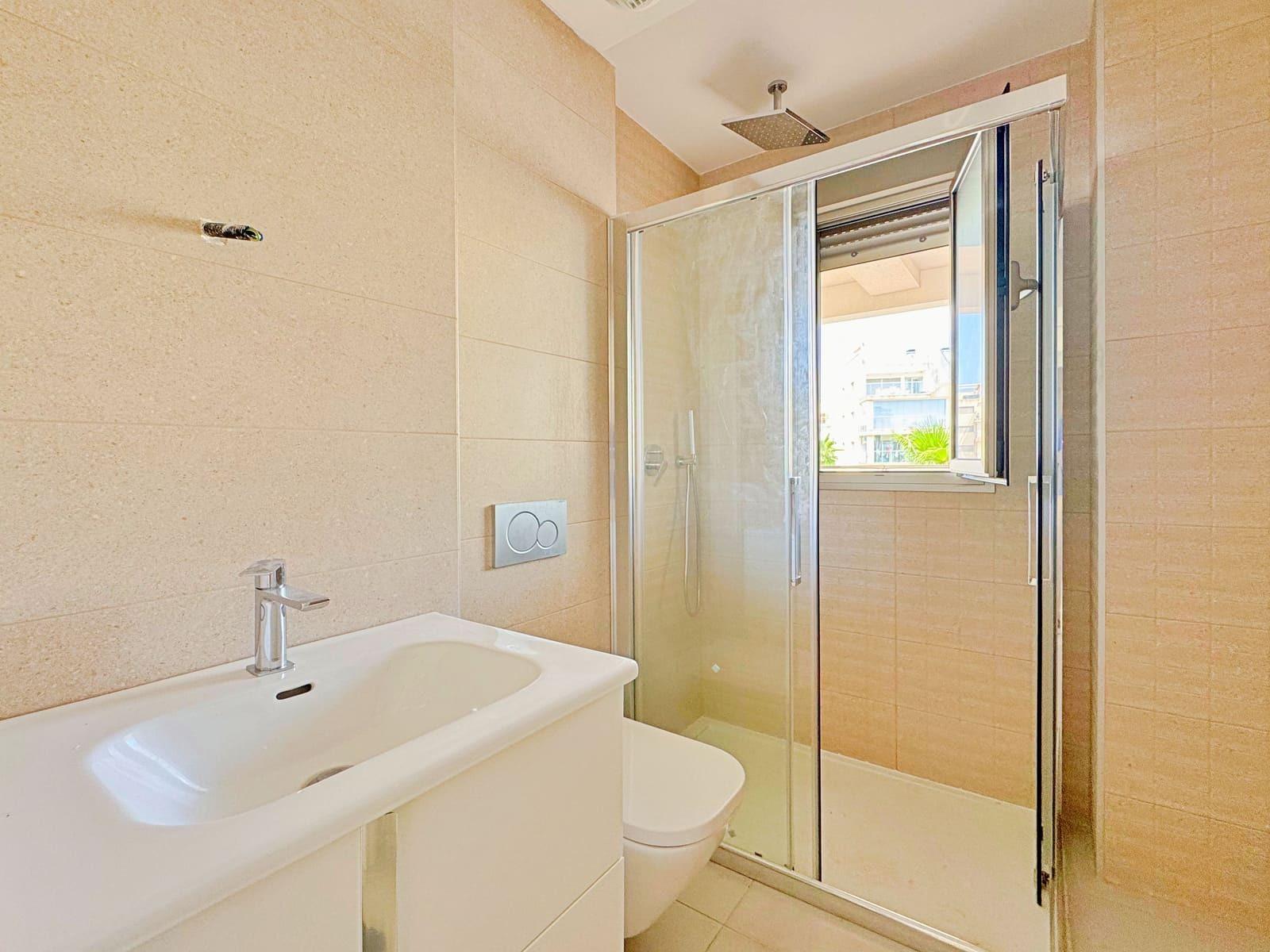 3-23-83 APARTAMENTO EN RESIDENCIAL GREEN HILS DE 2 DORM. 2 BAÑOS. PARKING INCLUIDO. PISCINA. GYM. SUPERFICIE 93 M2.