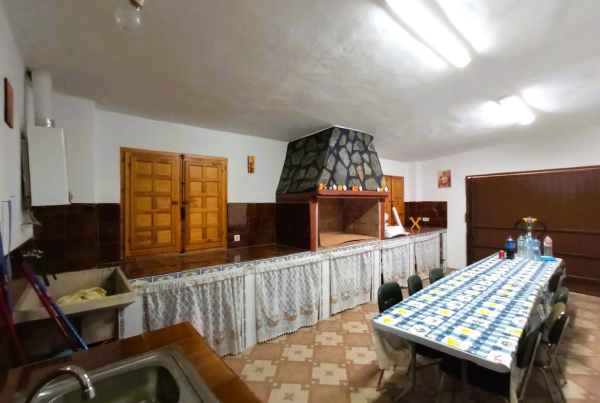 INDEPENDENT VILLA OF 500M2 – LAND OF 10,000M2 NEXT TO BONALBA – MUCHAMIEL