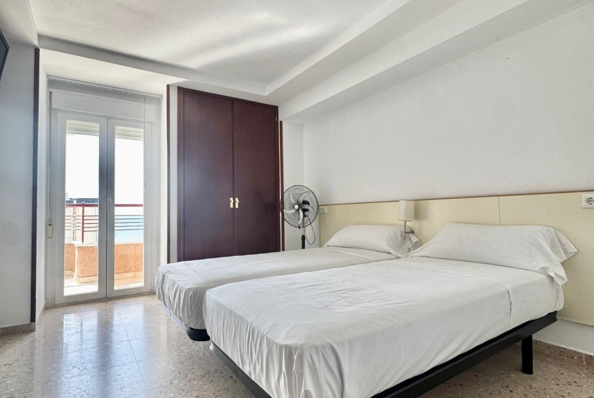 Apartamento con IMPRESIONANTES vistas al mar, Edif. Coblanca 8, playa Levante, Benidorm