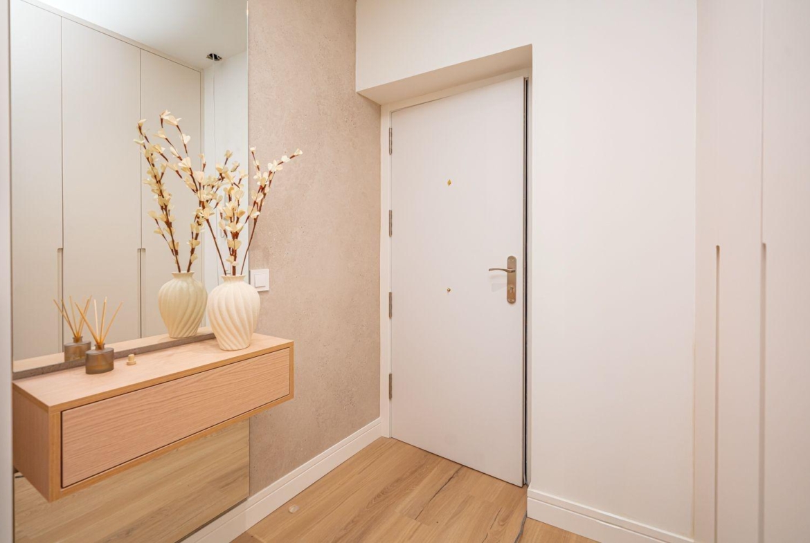 ELEGANT VOLLEDIG GERENOVEERD APPARTEMENT MET TERRAS IN ARAPILLES, MADRID