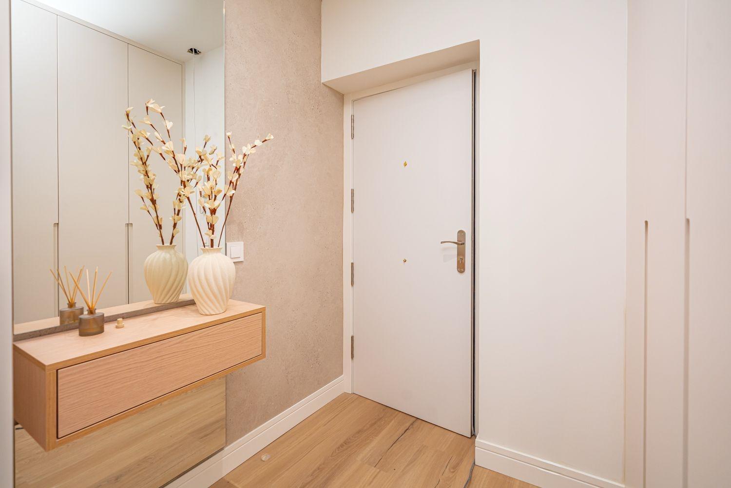 ELEGANT VOLLEDIG GERENOVEERD APPARTEMENT MET TERRAS IN ARAPILLES, MADRID
