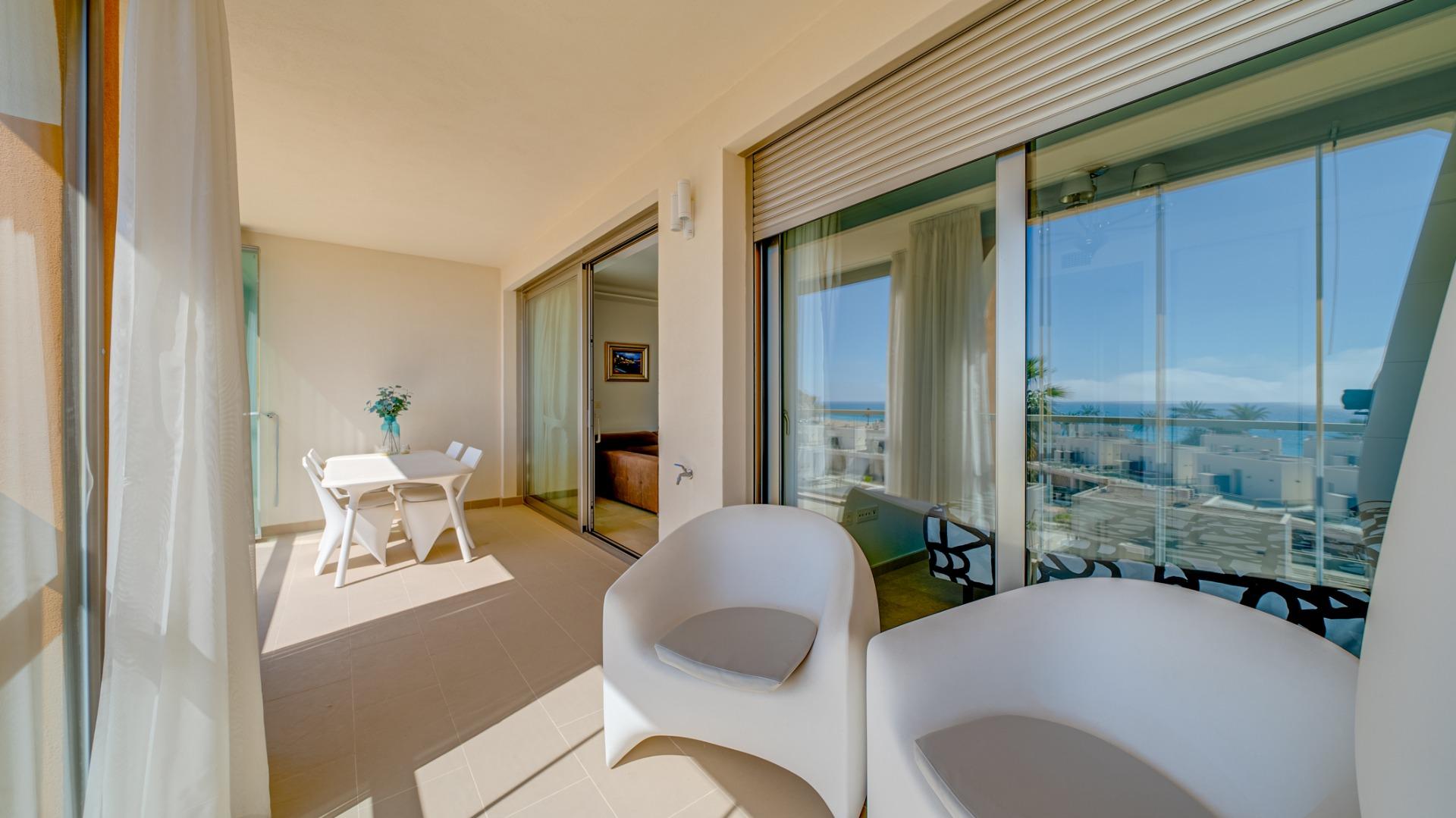 Magnificent apartment with stunning sea views