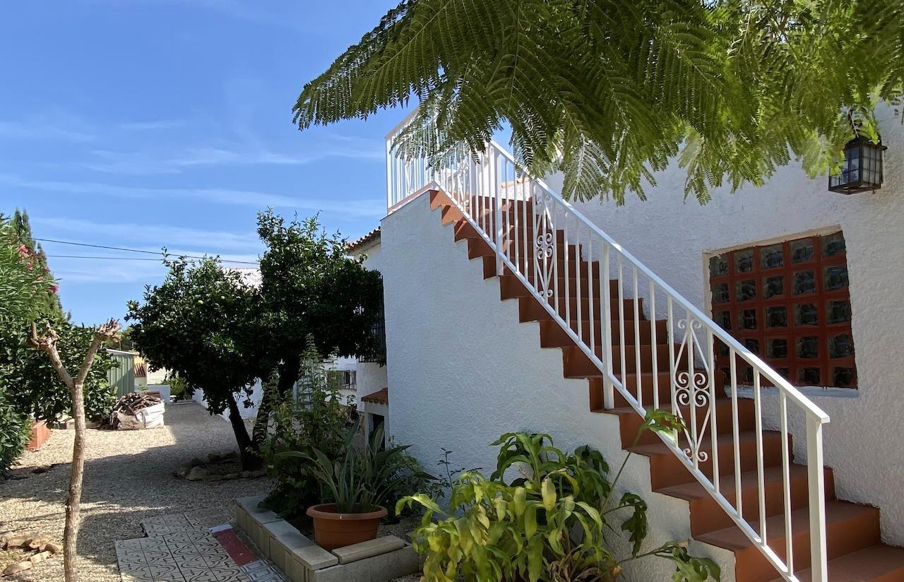 LOVELY  VILLA IN ALFAS DEL PI