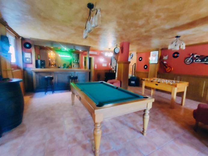 SPECTACULAR VILLA WITH 6 BEDROOMS AND 4 BATHROOMS IN AGUAS NUEVAS