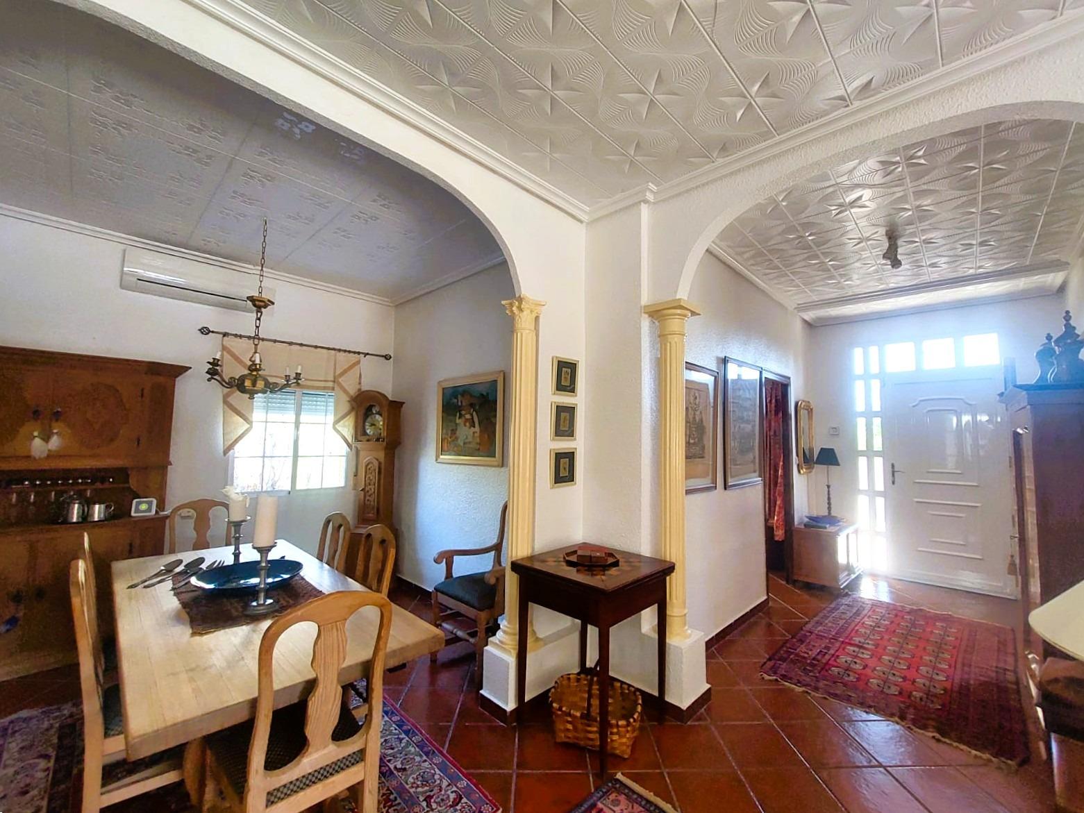 3-25-51 Charming mediterranean villa