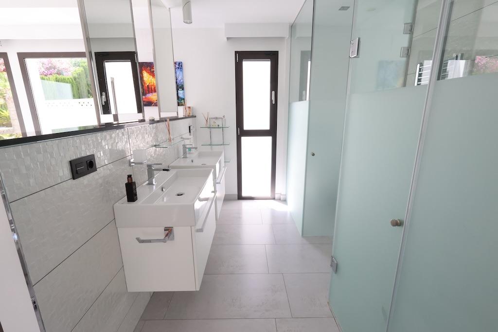 VILLA DE LUJO DE 5 DORM. 6 BAÑOS. EN MONTE OLIMPO JÁVEA.