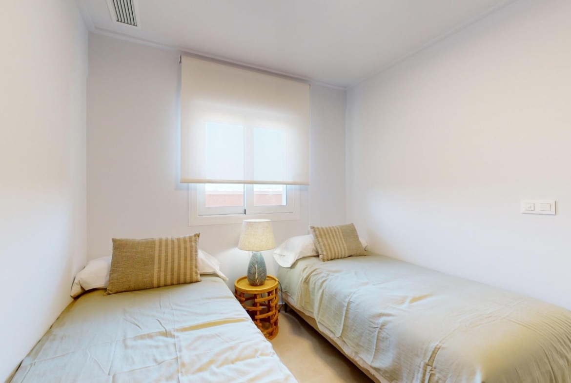 APARTAMENTOS DE OBRA NUEVA EN PILAR DE LA HORADADA CON GARAJE INCLUIDO. 100 M2.TERRAZAS DE 25 M2. 3 DORM. 2 BAÑOS. PISCINA.